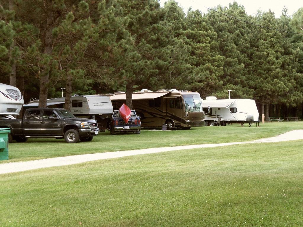 Maciver'S Motel And Camp Blind River Eksteriør billede