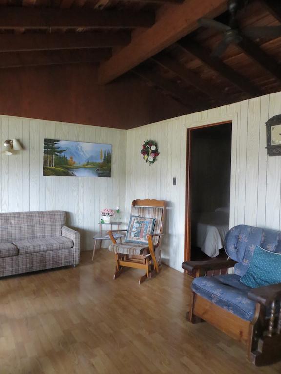 Maciver'S Motel And Camp Blind River Værelse billede